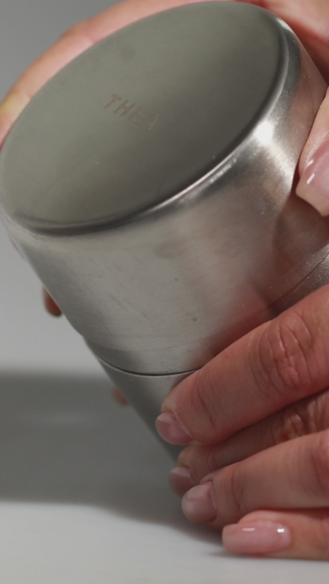 Hojicha tin with inner lid